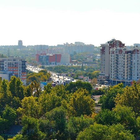 Уютная Квартира В Самом Центре. Kisinyov Kültér fotó