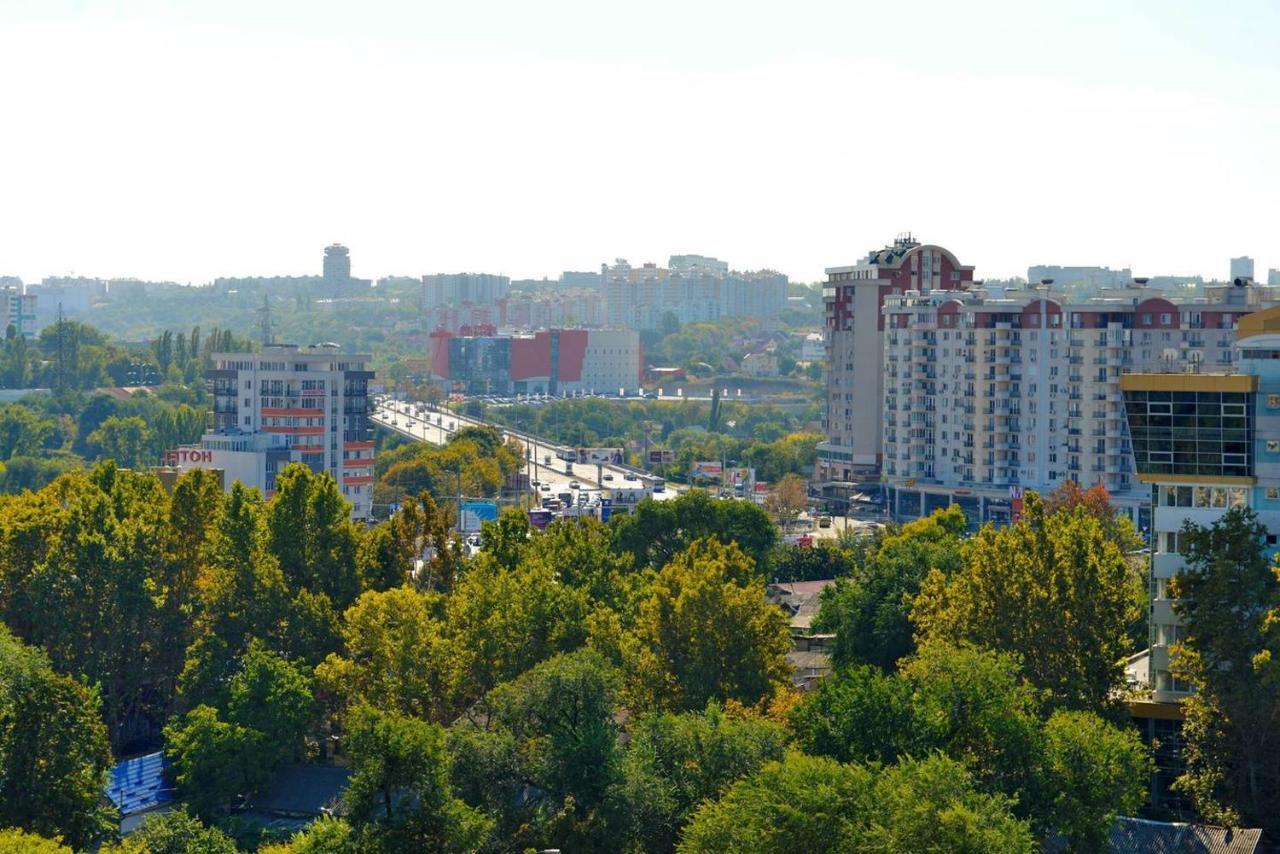 Уютная Квартира В Самом Центре. Kisinyov Kültér fotó